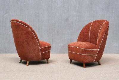 Guglielmo Ulrich Pair of Guglielmo Ulrich Chairs in Dedar Chenille and Walnut Italy 1940s