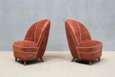 Guglielmo Ulrich Pair of Guglielmo Ulrich Chairs in Dedar Chenille and Walnut Italy 1940s