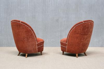 Guglielmo Ulrich Pair of Guglielmo Ulrich Chairs in Dedar Chenille and Walnut Italy 1940s