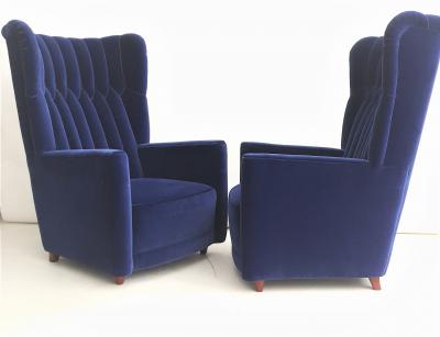 Guglielmo Ulrich Pair of blue velvet upholstered chairs by Guglielmo Ulrich