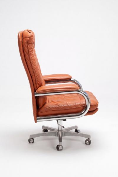 Guido Faleschini Guido Faleschini for i4 Mariani Executive Chair Model 325 Italy 1970