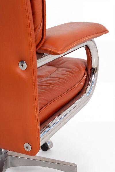 Guido Faleschini Guido Faleschini for i4 Mariani Executive Chair Model 325 Italy 1970