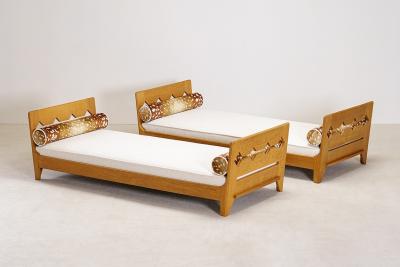 Guillerme et Chambron GUILLERME CHAMBRON PAIR OF DAYBEDS