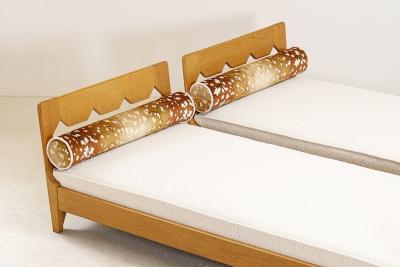 Guillerme et Chambron GUILLERME CHAMBRON PAIR OF DAYBEDS