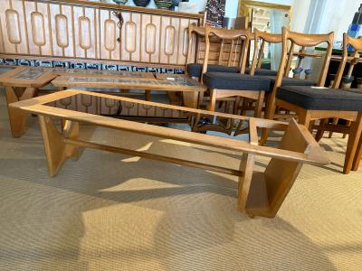 Guillerme et Chambron GUILLERME ET CHAMBRON MAGAZINE TABLES