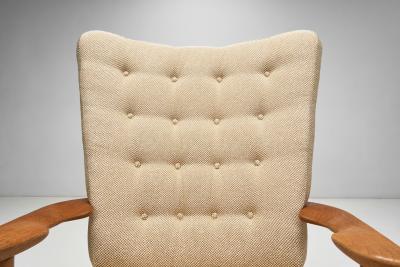 Guillerme et Chambron Set Of Oaken Grand Repos Lounge Chairs by Guillerme et Chambron France 1950s
