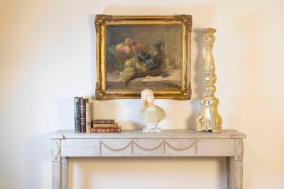 Gustavian Period 1810s Swedish Gray Painted Console Table with Carved Garlands