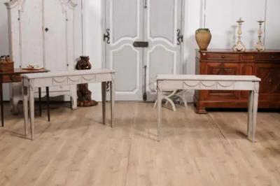 Gustavian Period 1810s Swedish Gray Painted Console Tables with Carved Garlands