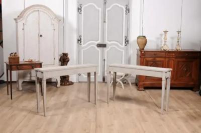 Gustavian Period 1810s Swedish Gray Painted Console Tables with Carved Garlands