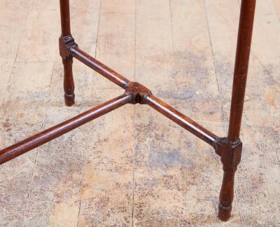 H Stretcher Spider Leg Table