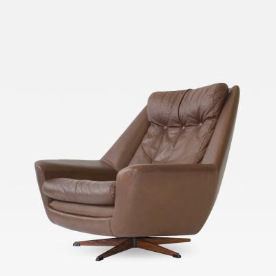 H W Klein H W Klein Swivel Leather Lounge Chair