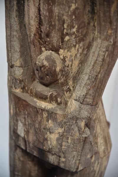 HAMPADONG Kalimantan TRIBAL ART Carved Figure MAILE with CHILD