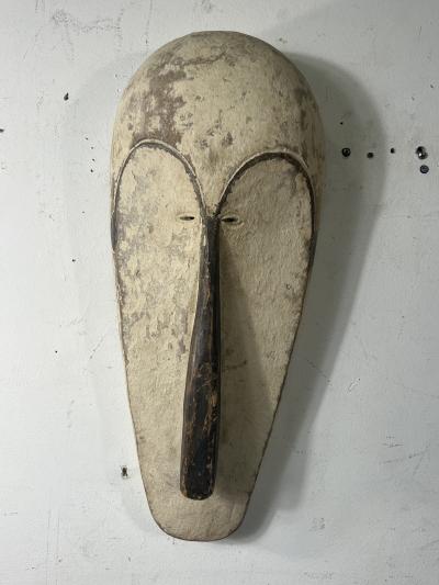 HANDCARVED AND PAINTED WOODEN AFRICAN TRIBAL MASK