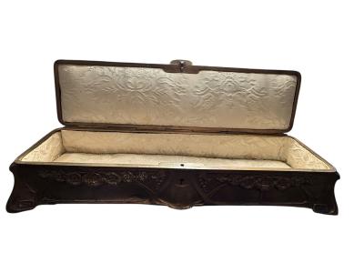 HIGHLY DETAILED SCENIC ART NOUVEAU BRASS REPOUSEE LARGE GLOVE BOX MAKERS MARK