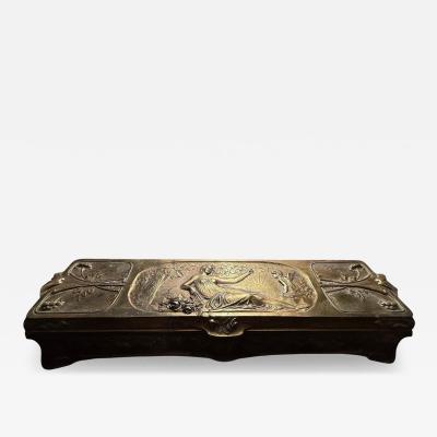HIGHLY DETAILED SCENIC ART NOUVEAU BRASS REPOUSEE LARGE GLOVE BOX MAKERS MARK