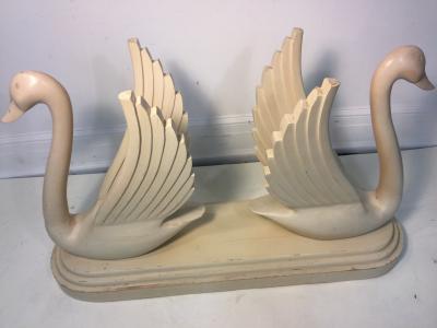HOLLYWOOD REGENCY CARVED WOOD DOUBLE SWAN CONSOLE