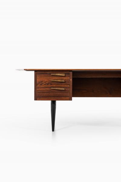 Hadar Schmidt Desk Produced by Hadar Schmidt