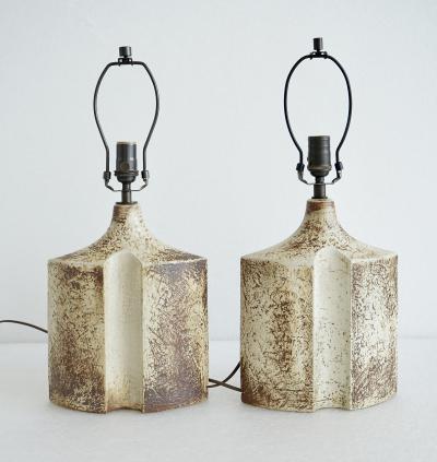 Haico Nietsche A pair of stoneware table lamp by Haico Nitzsche