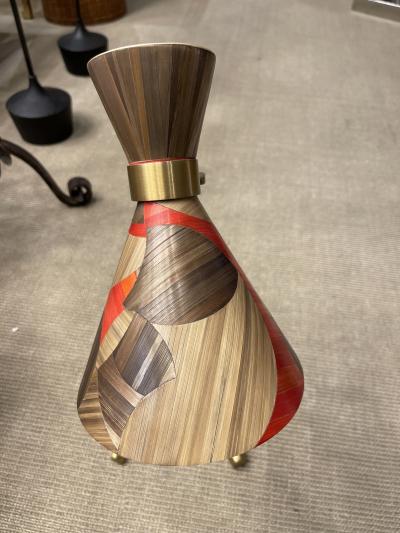 Hand made table lamp with straw marquetry shade