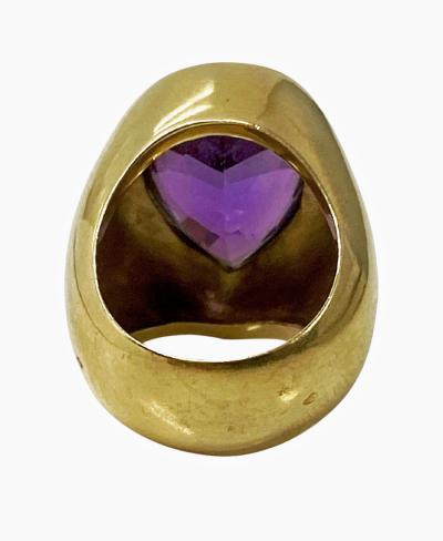Handmade 1970 s French 18K large Amethyst Ring