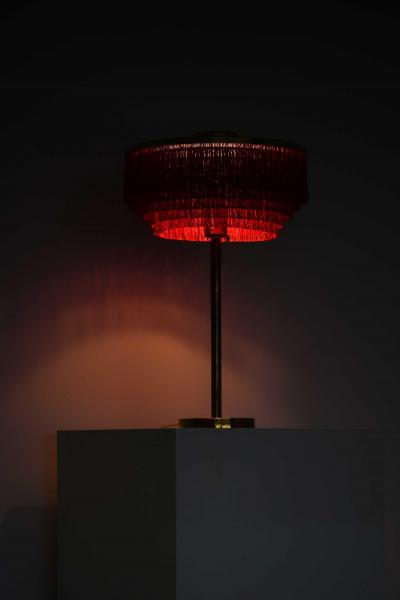 Hans Agne Jakobsson Scandinavian Modern Table Lamp in Brass and Silk by Hans Agne Jakobsson 1950s