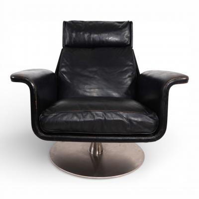 Hans Kaufeld Kaufeld Siesta 62 leather lounge chair with ottoman by Jacques Brule 1960