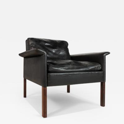 Hans Olsen Model 500 Lounge Chair in Rosewood Aged Black Leather by Hans Olsen
