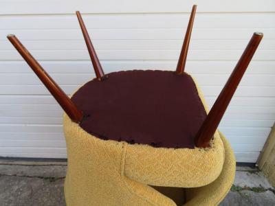 Hans Olsen Pair of Danish Modern Hans Olsen Style Teak Lounge Chair