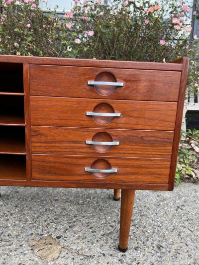 Hans Wegner 1950s Hans J Wegner Chest of Drawers