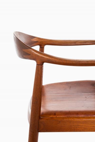 Hans Wegner Armchair Model JH 501 The Chair Produced by Johannes Hansen