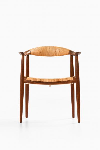 Hans Wegner Armchair Model JH 501 The Chair Produced by Johannes Hansen