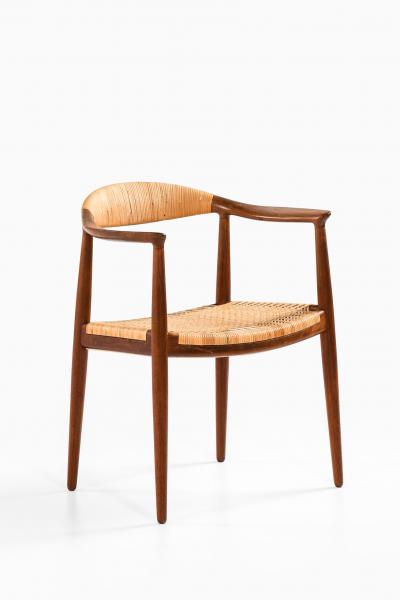 Hans Wegner Armchair Model JH 501 The Chair Produced by Johannes Hansen