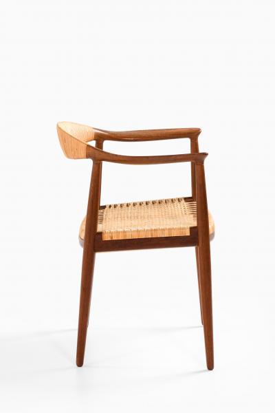 Hans Wegner Armchair Model JH 501 The Chair Produced by Johannes Hansen