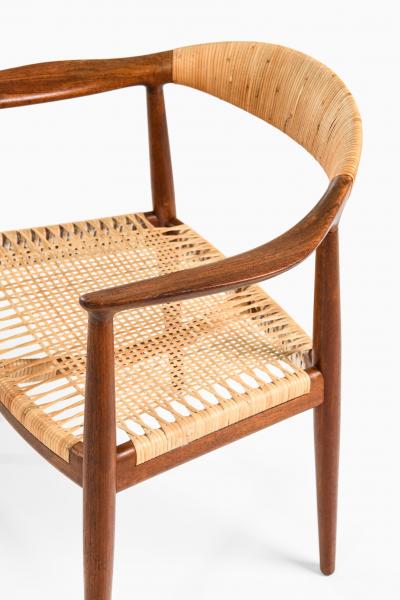 Hans Wegner Armchair Model JH 501 The Chair Produced by Johannes Hansen