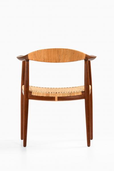 Hans Wegner Armchair Model JH 501 The Chair Produced by Johannes Hansen