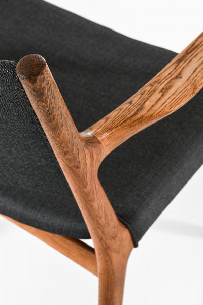Hans Wegner Armchairs Model JH 525 Produced by Cabinetmaker Johannes Hansen