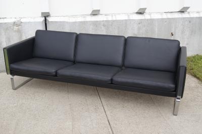 Hans Wegner Black Leather Sofa by Hans Wegner Model CH103 for Carl Hansen Son