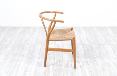 Hans Wegner Classic Hans J Wegner Wishbone Oak Arm Chair for Carl Hansen S n