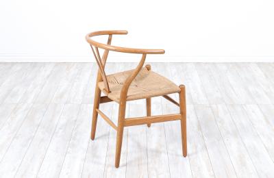 Hans Wegner Classic Hans J Wegner Wishbone Oak Arm Chair for Carl Hansen S n
