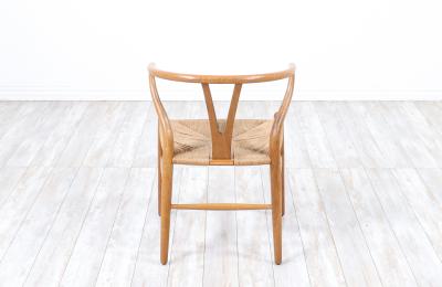 Hans Wegner Classic Hans J Wegner Wishbone Oak Arm Chair for Carl Hansen S n
