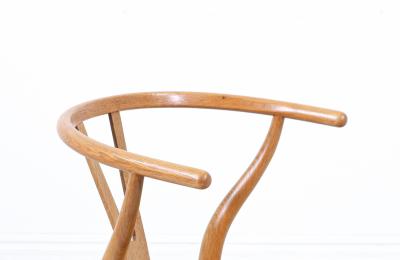 Hans Wegner Classic Hans J Wegner Wishbone Oak Arm Chair for Carl Hansen S n