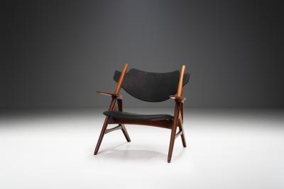 Hans Wegner Danish Mid Century Modern Chair in the Manner of Hans Wegner Denmark ca 1960s