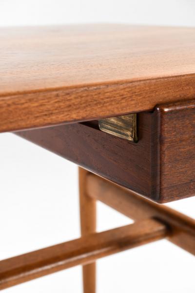 Hans Wegner Desk Model JH 563 Produced by Cabinetmaker Johannes Hansen