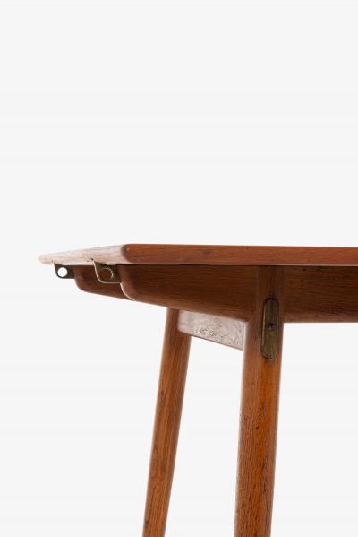 Hans Wegner Dining Table Model JH 570 Produced by Cabinetmaker Johannes Hansen