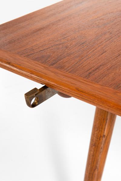Hans Wegner Dining Table Model JH 570 Produced by Cabinetmaker Johannes Hansen