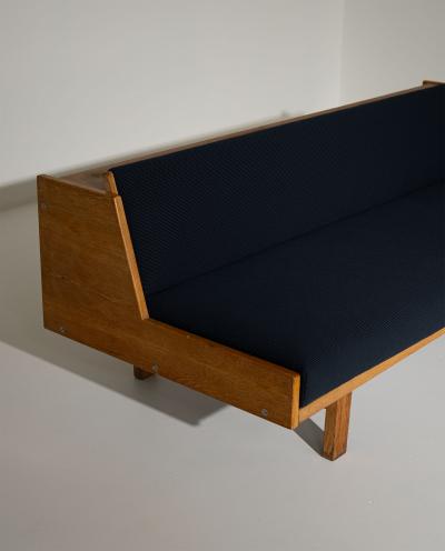 Hans Wegner Hans Wegner GE258 Sofa Bed for Getama 1950s