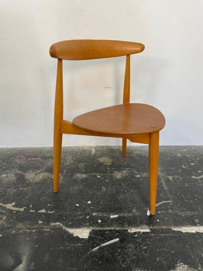 Hans Wegner Heart Dining Table and Chairs by Hans Wegner for Fritz Hansen in Beech and Teak