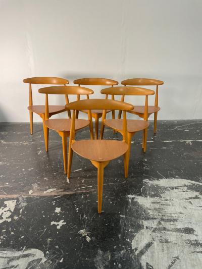 Hans Wegner Heart Dining Table and Chairs by Hans Wegner for Fritz Hansen in Beech and Teak