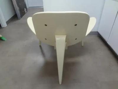 Hans Wegner Iconic 20th Century Hans Wegner Lacquer and Leather Shell Chair
