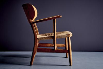Hans Wegner Lounge Chair CH 22 by Hans Wegner for Carl Hansen and Son